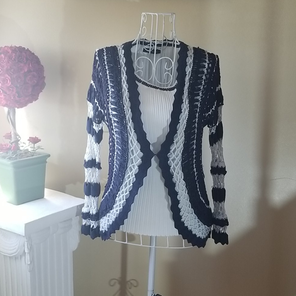 Gorgeous Dolce Cabo sweater duo